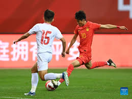 与国内球员
